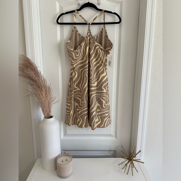 NWT Outdoor Voices The Exercise Dress 2.0 Pampas Swirl Small - Picture 2 of 9